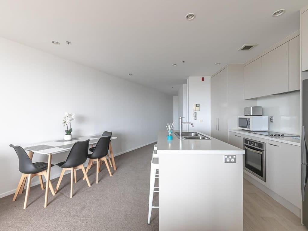 Beautiful Sky Tower View Home Near K' Road W/ Free Parking Auckland Luaran gambar