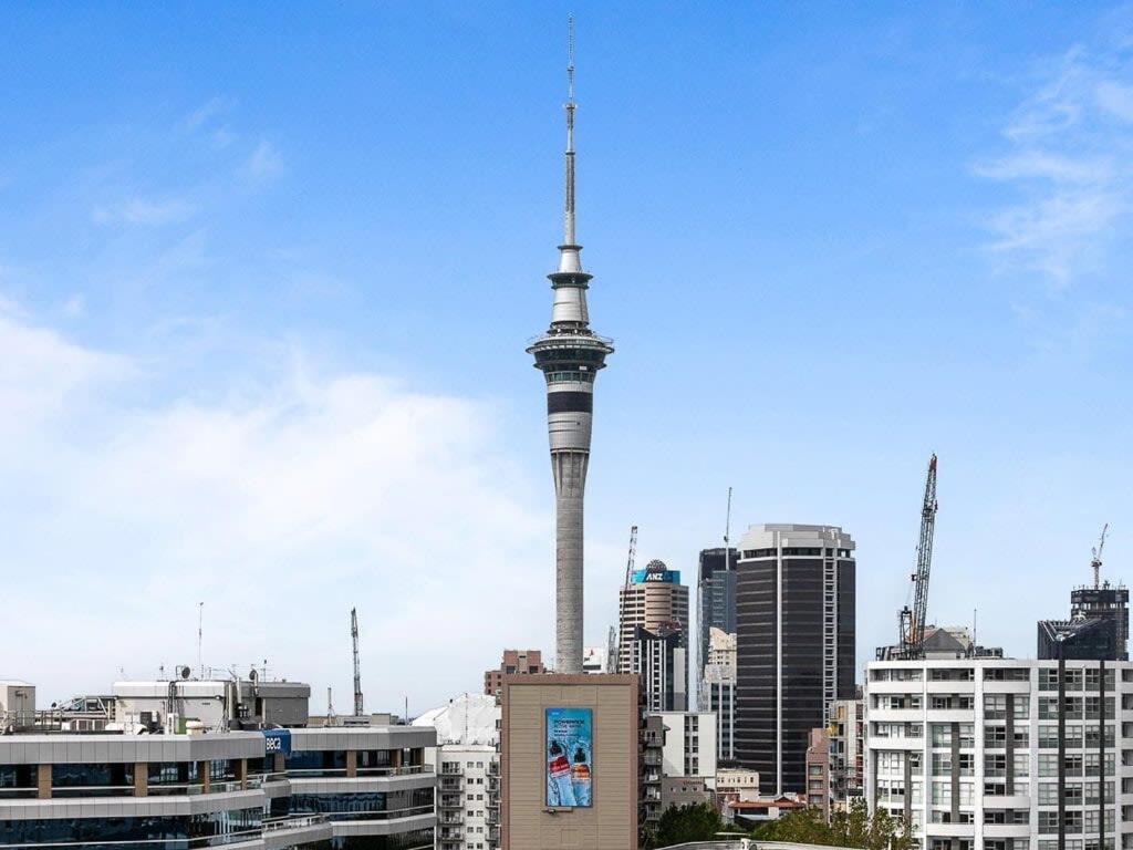 Beautiful Sky Tower View Home Near K' Road W/ Free Parking Auckland Luaran gambar