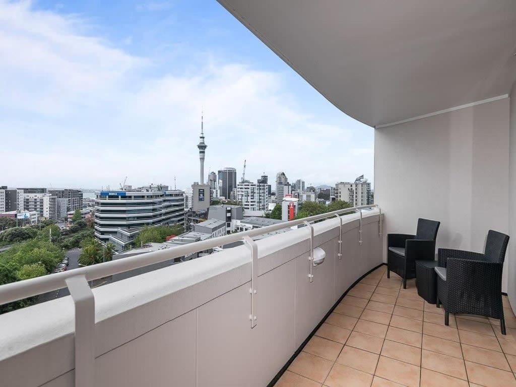 Beautiful Sky Tower View Home Near K' Road W/ Free Parking Auckland Luaran gambar