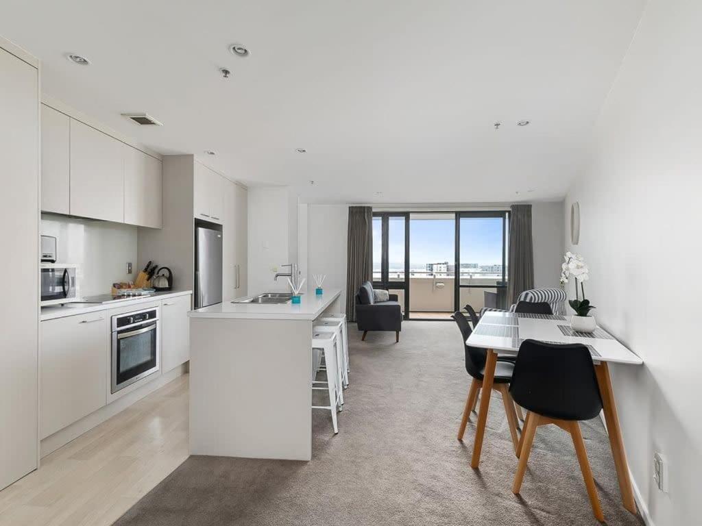 Beautiful Sky Tower View Home Near K' Road W/ Free Parking Auckland Luaran gambar